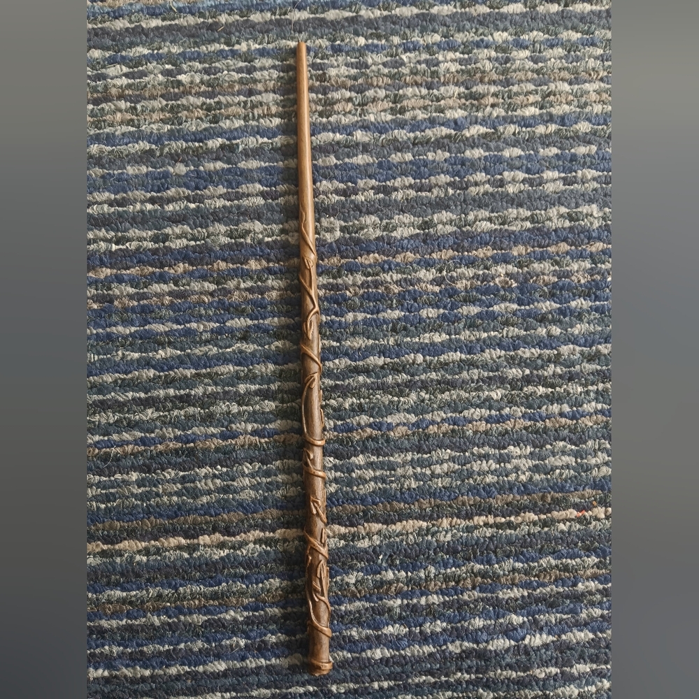 Authentic Harry Potter Wand - Picture 2 of 4